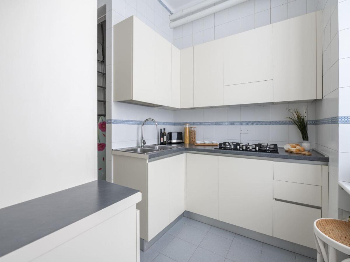 The Best Rent - Gorgeous Two-Bedroom Apartment In Porta Nuova District Милан Экстерьер фото